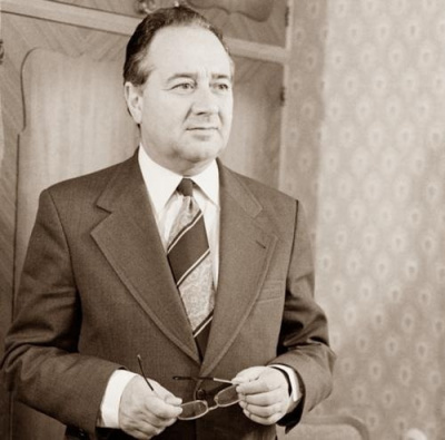 Алексин Анатолий - Третий в пятом ряду HubKnigi — Аудиокниги Онлайн | Классика, Детективы, Поэзия и Более