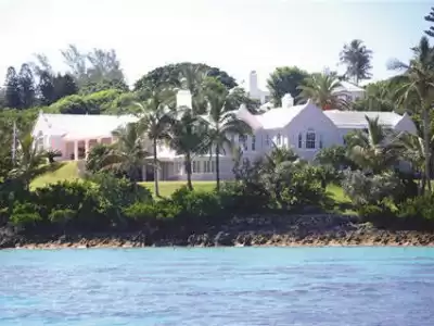 Патрик Квентин - Вилла на Бермудах HubKnigi — Аудиокниги Онлайн | Классика, Детективы, Поэзия и Более